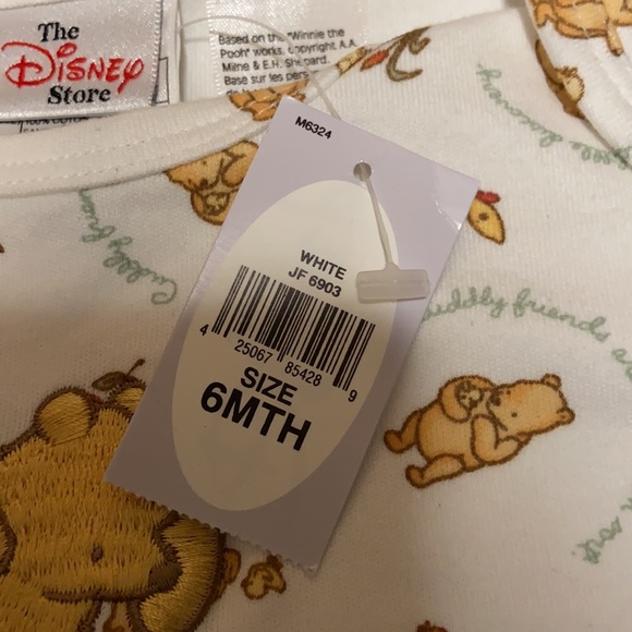 ❌SOLD❌Disney Winnie the Pooh Onesie - Picture 5 of 5